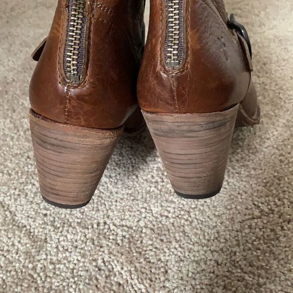 Frye Karla Engineer Short Soft Vintage Brown Buckle Boots Sz 7.5 B - Picture 6 of 11